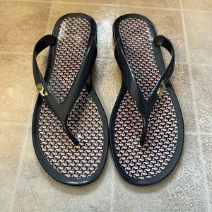 Vinyard Vines Ladies flip flops